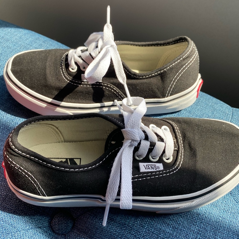 Girls Black Vans - Size 2.5